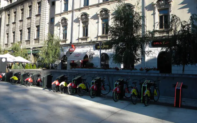 Bucuresti. Romania. Imagine din Piata Universitatii
