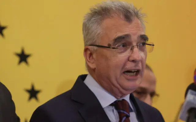 Senatorul AUR Petrișor Peiu propune impozit de 3% sau 6% în loc de 16% pe câșștigurile prin brokeri UE și SEE fără sediu permanent în România. Bugetul primește speranțe